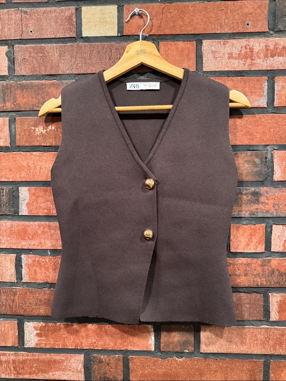 Zara Brown Sleeveless V-Neck Knit Vest with Gold Buttons